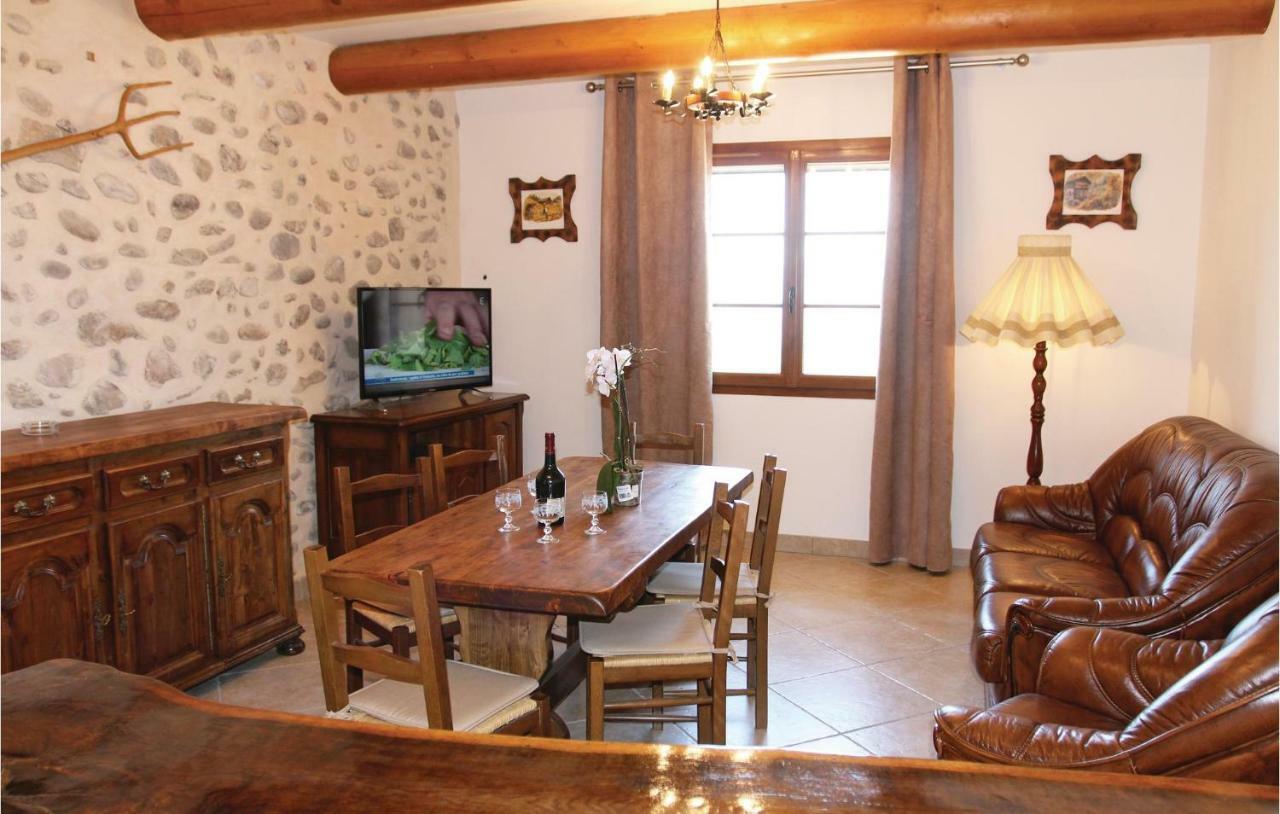 2 Bedroom Awesome Home In Sigoyer Sigoyer  Kültér fotó